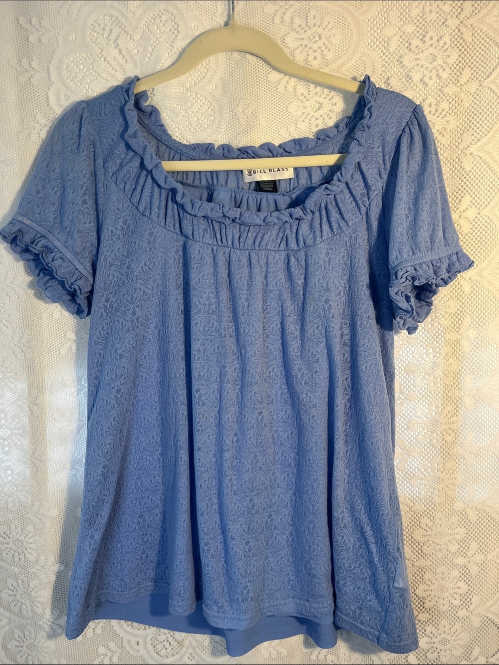 😻5for$15😻 bill blass Light Blue Ruffle Scoop Neck Short Sleeve Top L